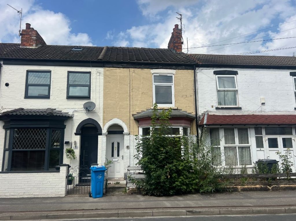 Property photo 1 of 12