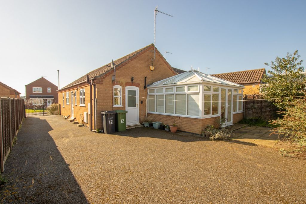 Property photo 2 of 19 4968638