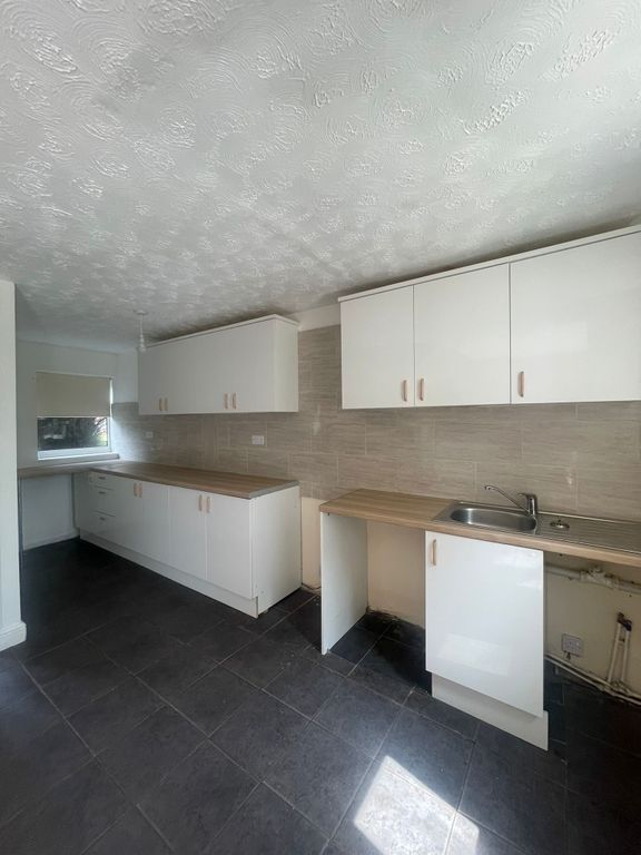 Property photo 2 of 7 Image