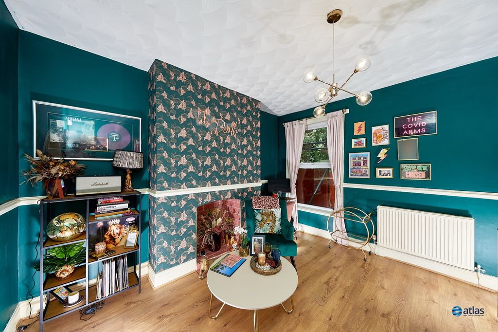 Property photo 3 of 14 Dining Room