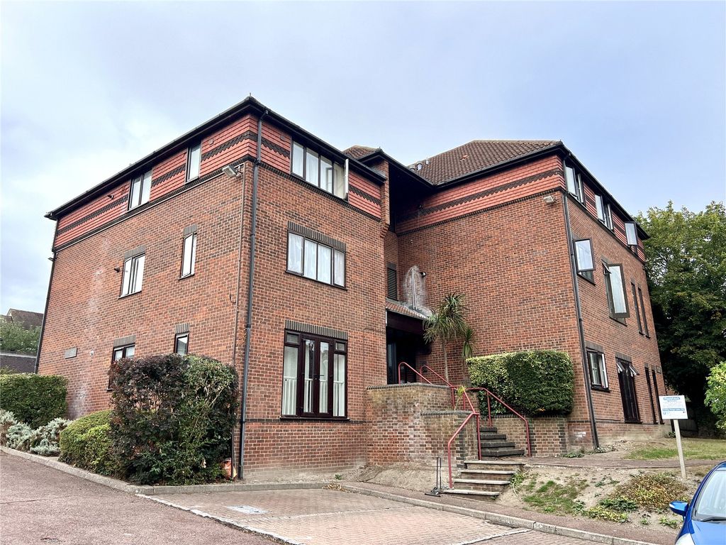 Property photo 1 of 8 Exterior