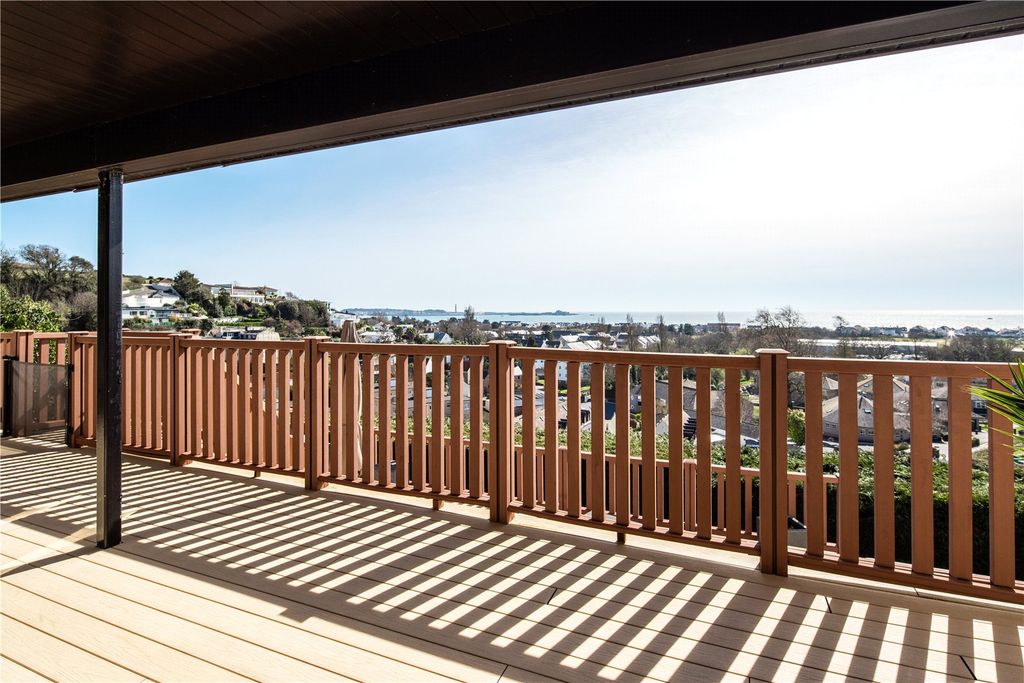 Property photo 3 of 15 Balcony