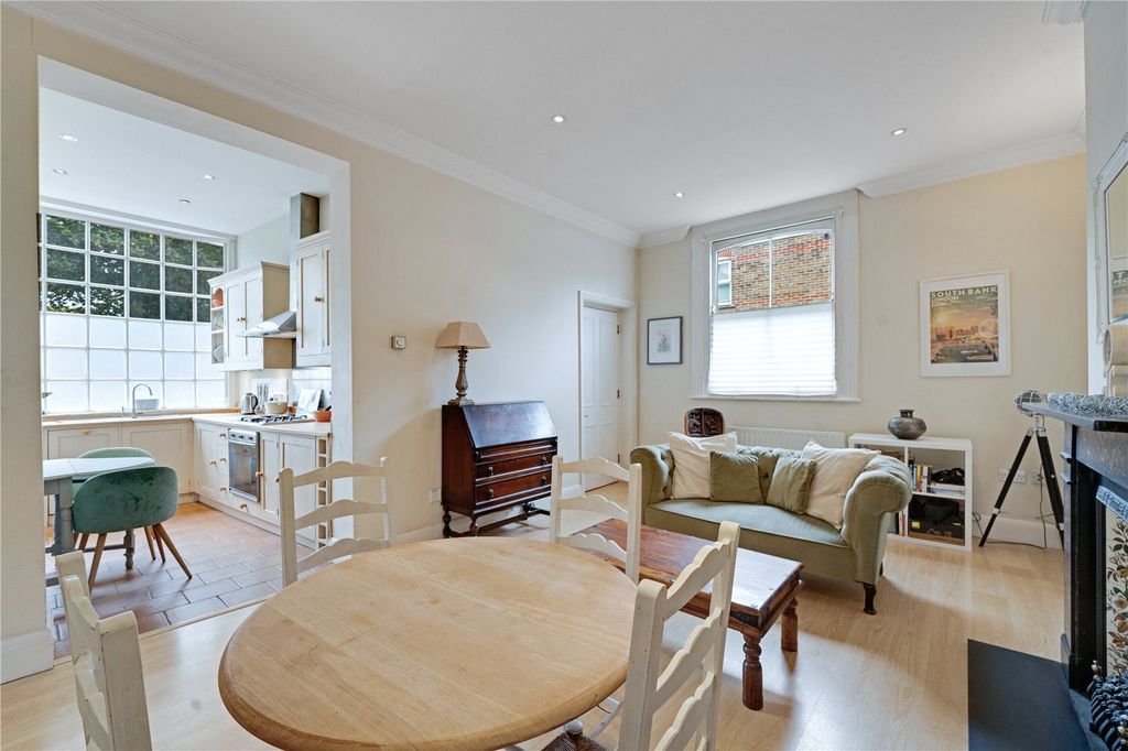 Property photo 3 of 7 Picture No. 06