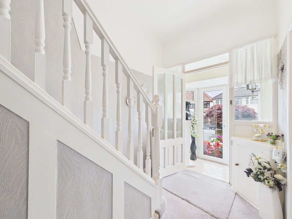 Property photo 2 of 28