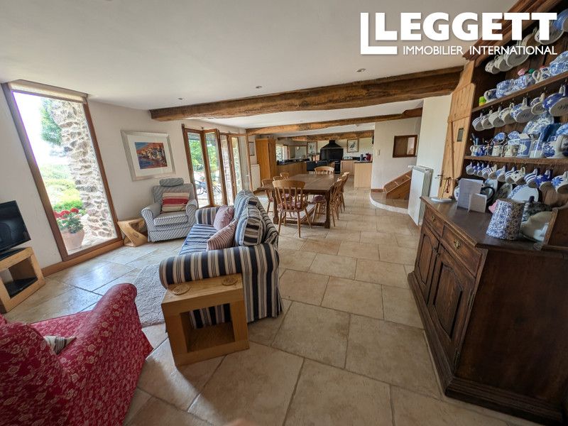 Property photo 2 of 10