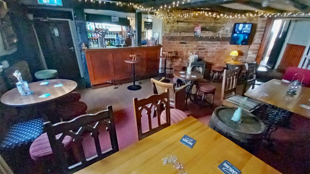 Property photo 2 of 8