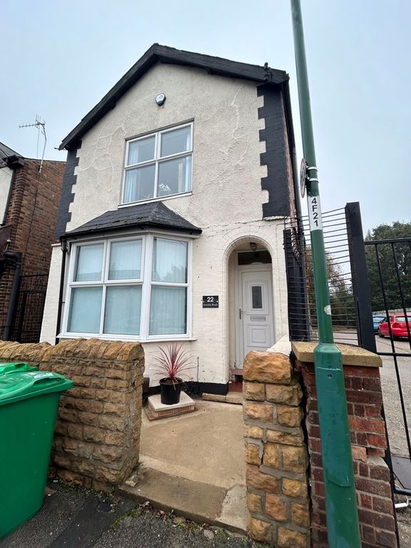 Property photo 1 of 13 Photo 11