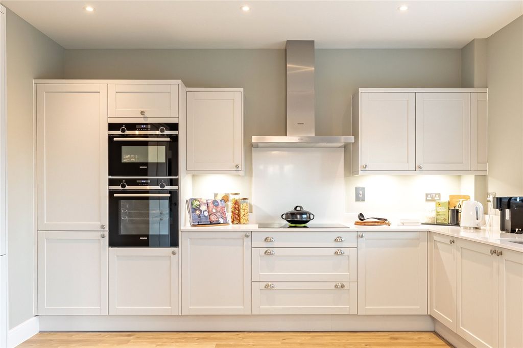 Property photo 2 of 13 Kitchen