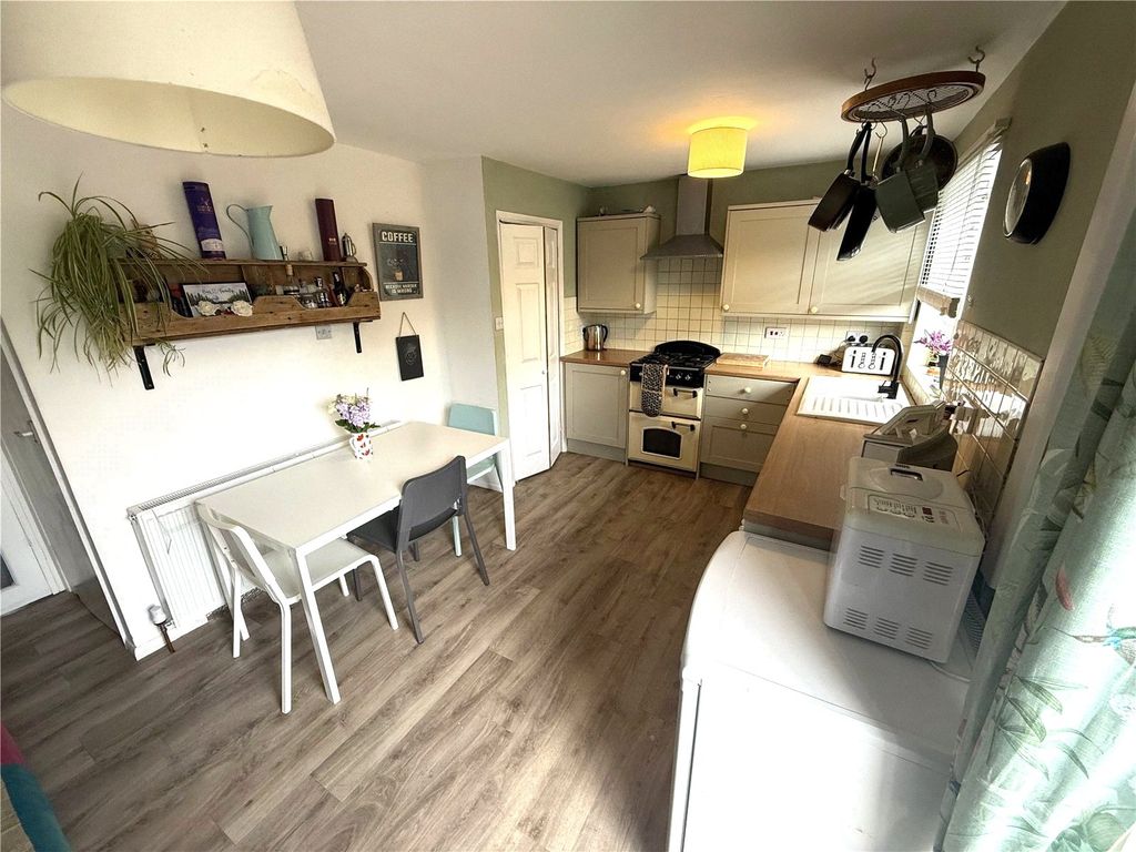 Property photo 2 of 13 Picture No. 63
