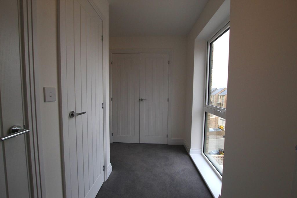 Property photo 2 of 11 Entrance Hallway.Jpg