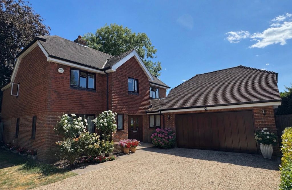 Property photo 1 of 22 Front