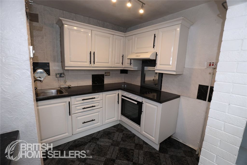 Property photo 2 of 12 Picture No. 05