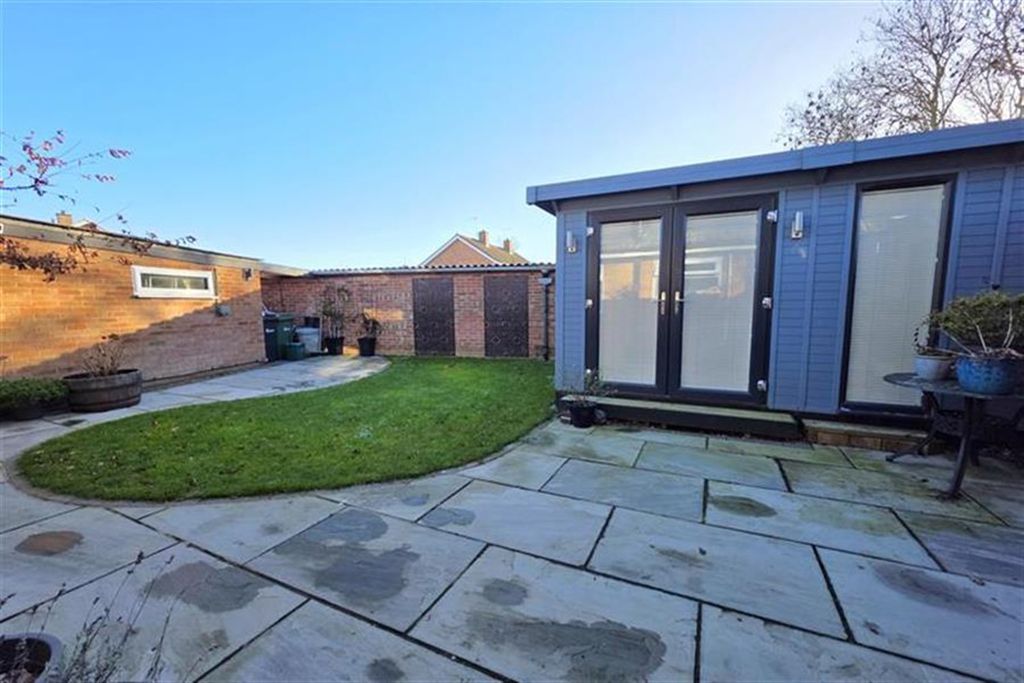 Property photo 2 of 25 (Main)