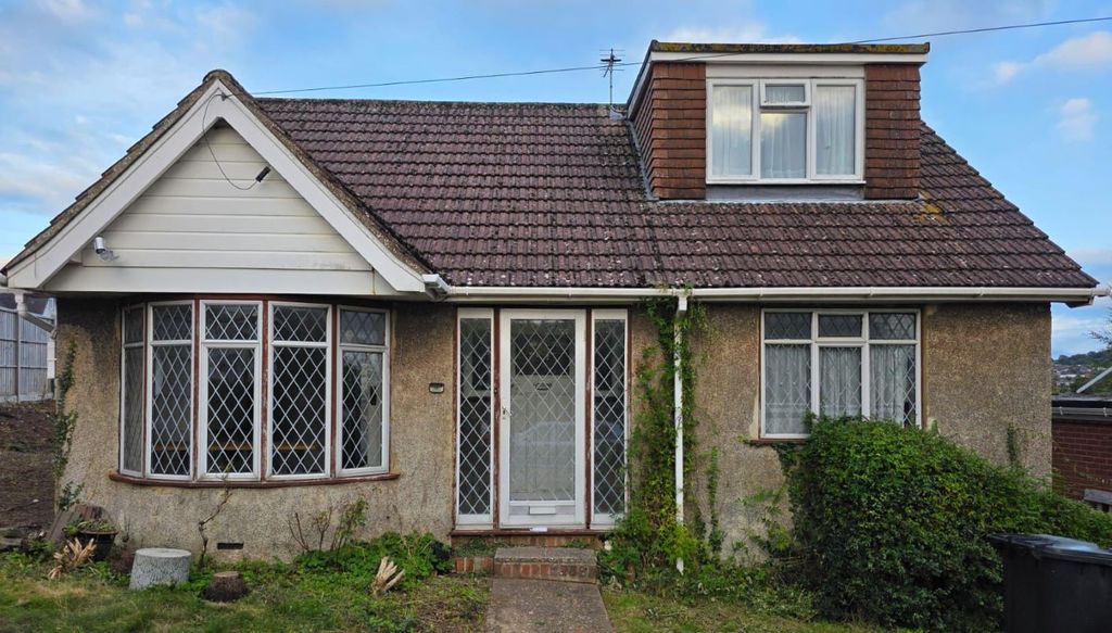 Property photo 2 of 14