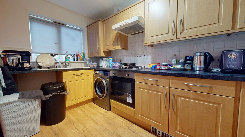 Property photo 2 of 13 4754083