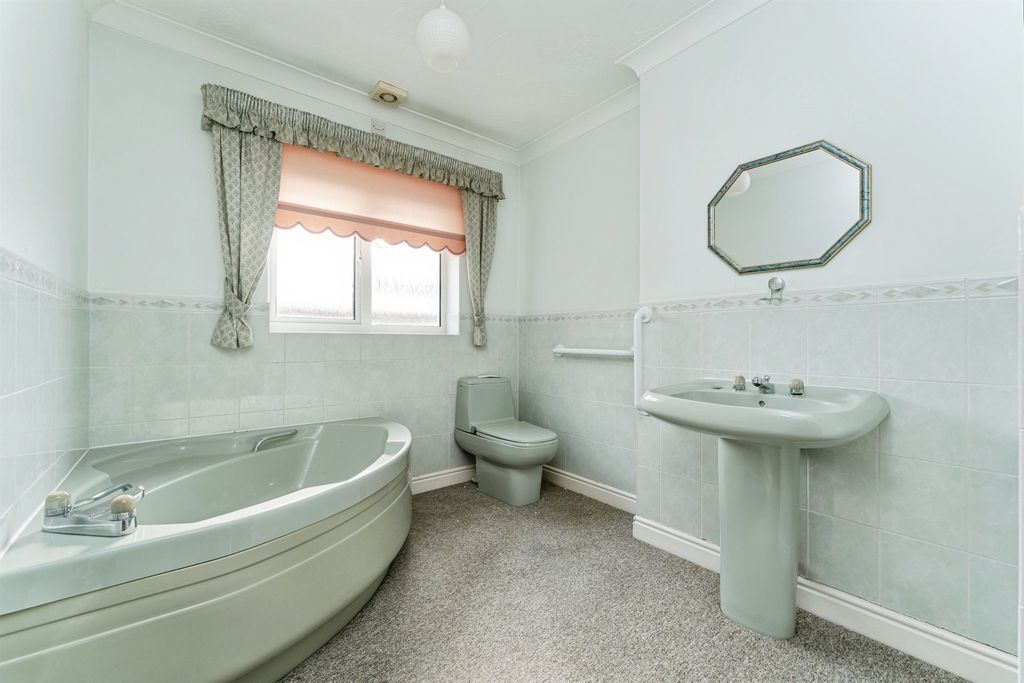 Additional image 16 of 3 bed detached bungalow for saleWisbech Road, March PE15