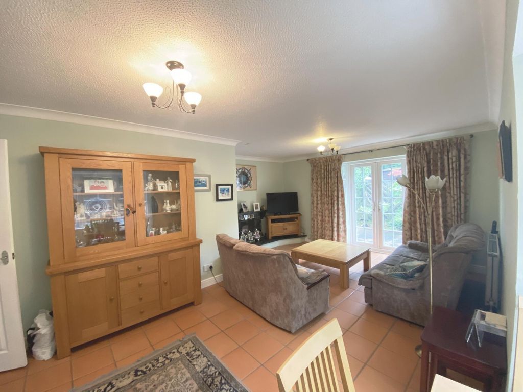 Property photo 3 of 13 Photo 7