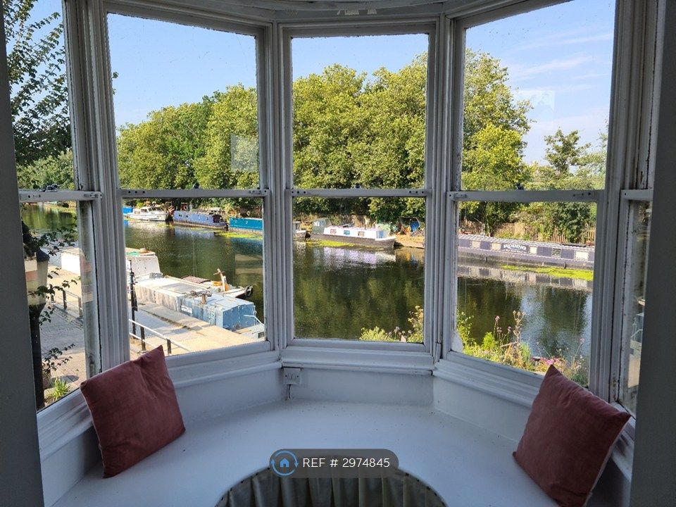 Property photo 2 of 20 Lounge Bay Window Seat View
