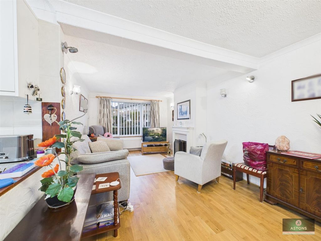 Property photo 2 of 14 Cam04622G0-Pr0167-Still011.Jpg