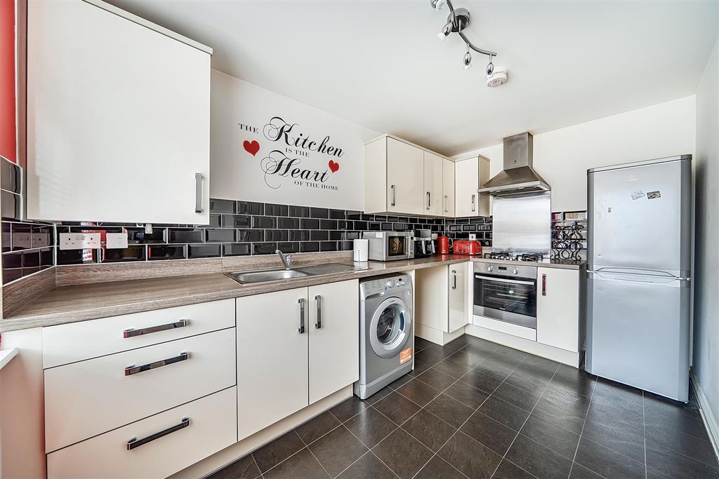 Property photo 2 of 16 Kitchen