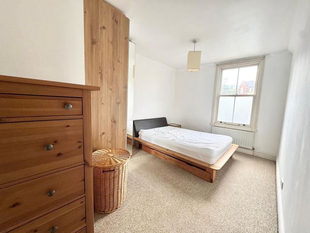 Property photo 3 of 5 Gallery