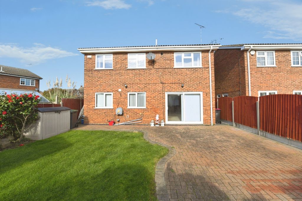 Property photo 2 of 20 Rear Garden