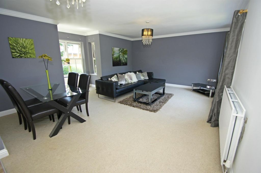 Property photo 3 of 7