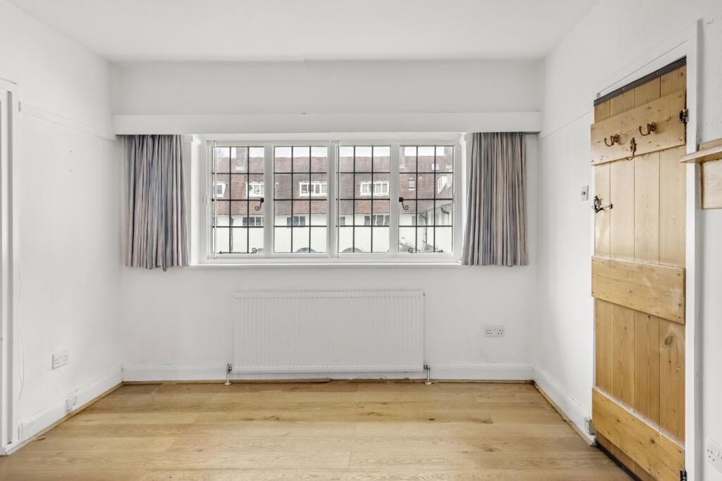 Property photo 2 of 22