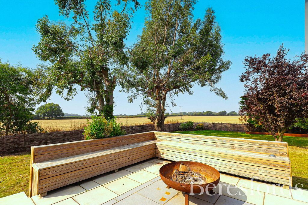 Property photo 3 of 66 Picture 3