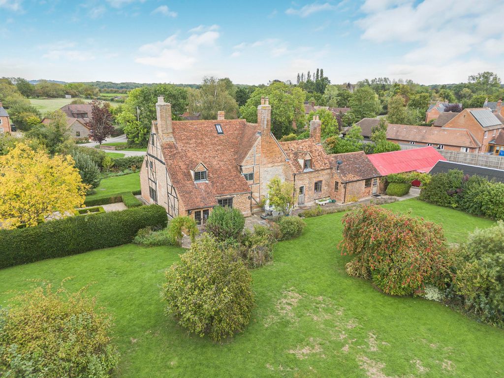 Property photo 1 of 71 Rear