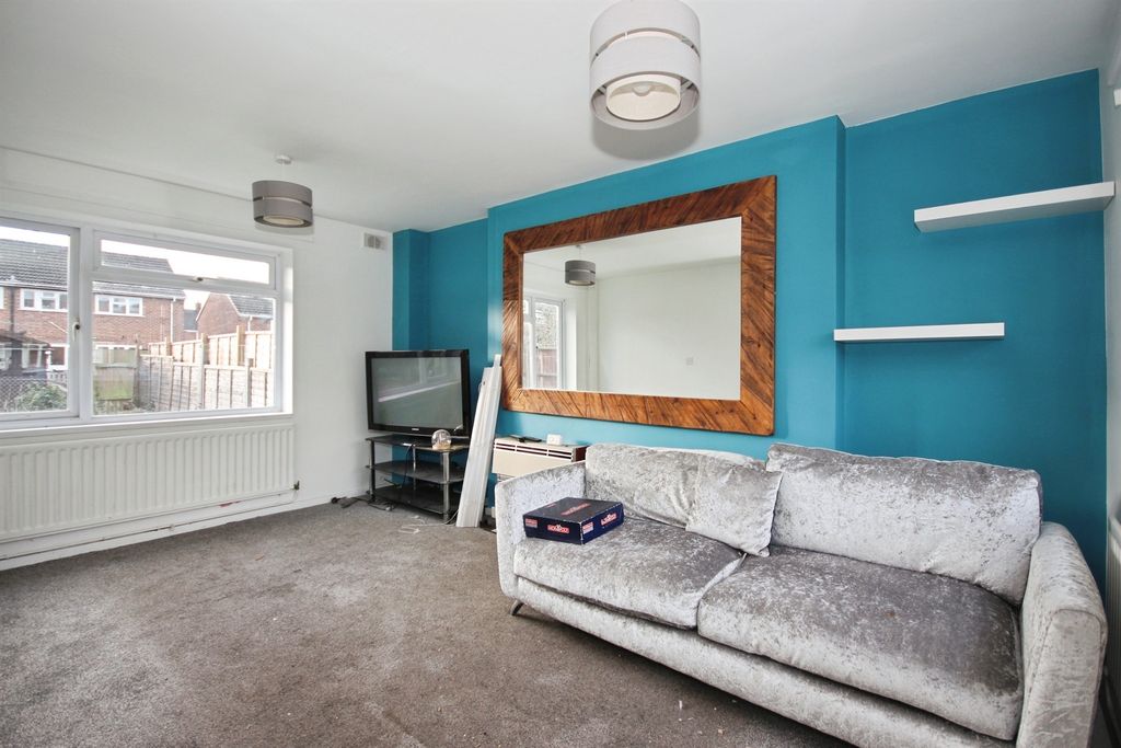 Property photo 2 of 10