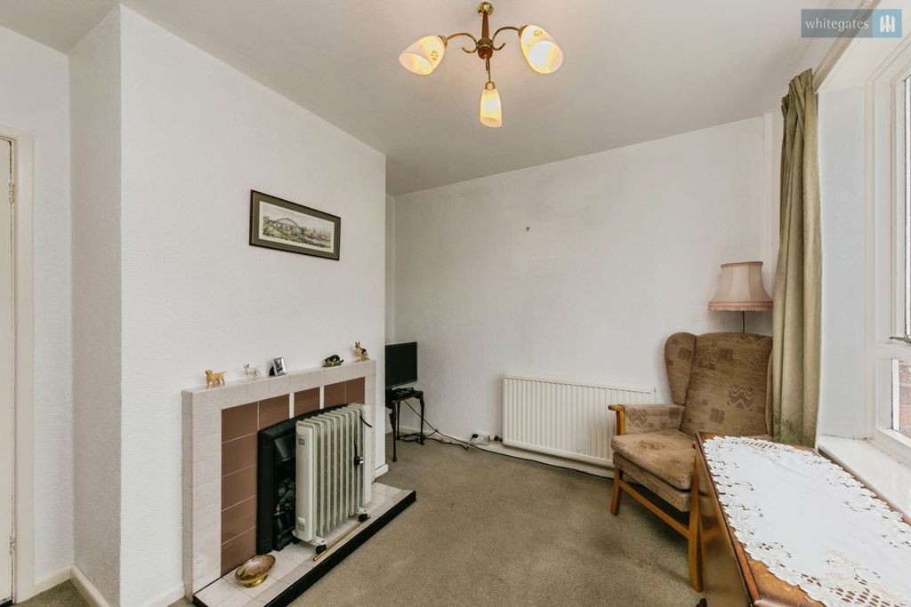 Property photo 3 of 19 Pbox-Img.Jpg