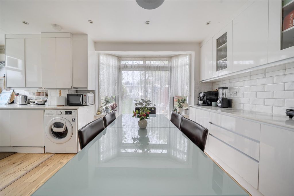 Property photo 3 of 13 Kitchen Diner 3.Jpg
