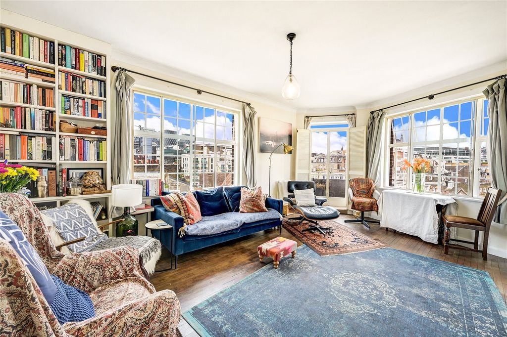 Property photo 1 of 10