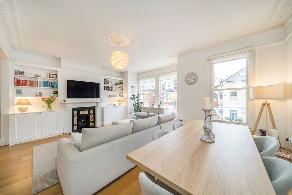 Property photo 3 of 10