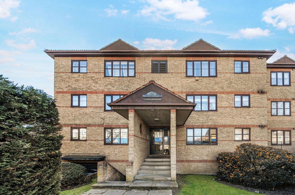 Property photo 1 of 19 Front