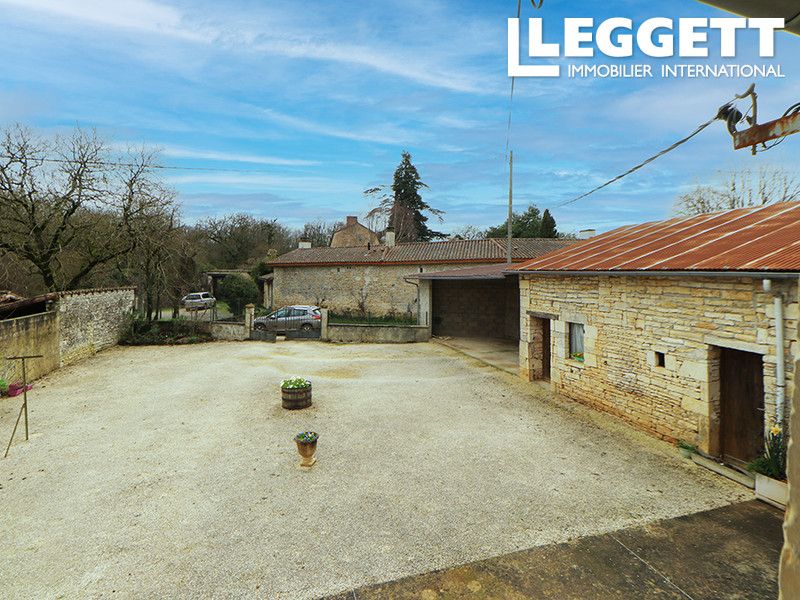 Property photo 3 of 10