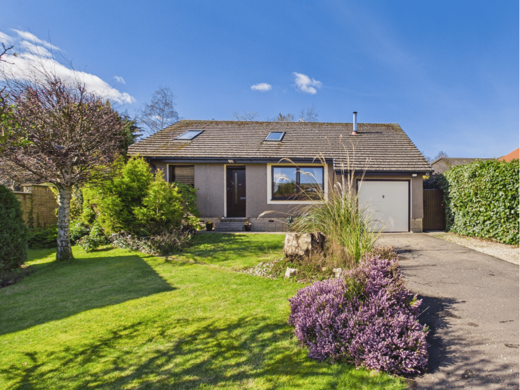 Property photo 1 of 33