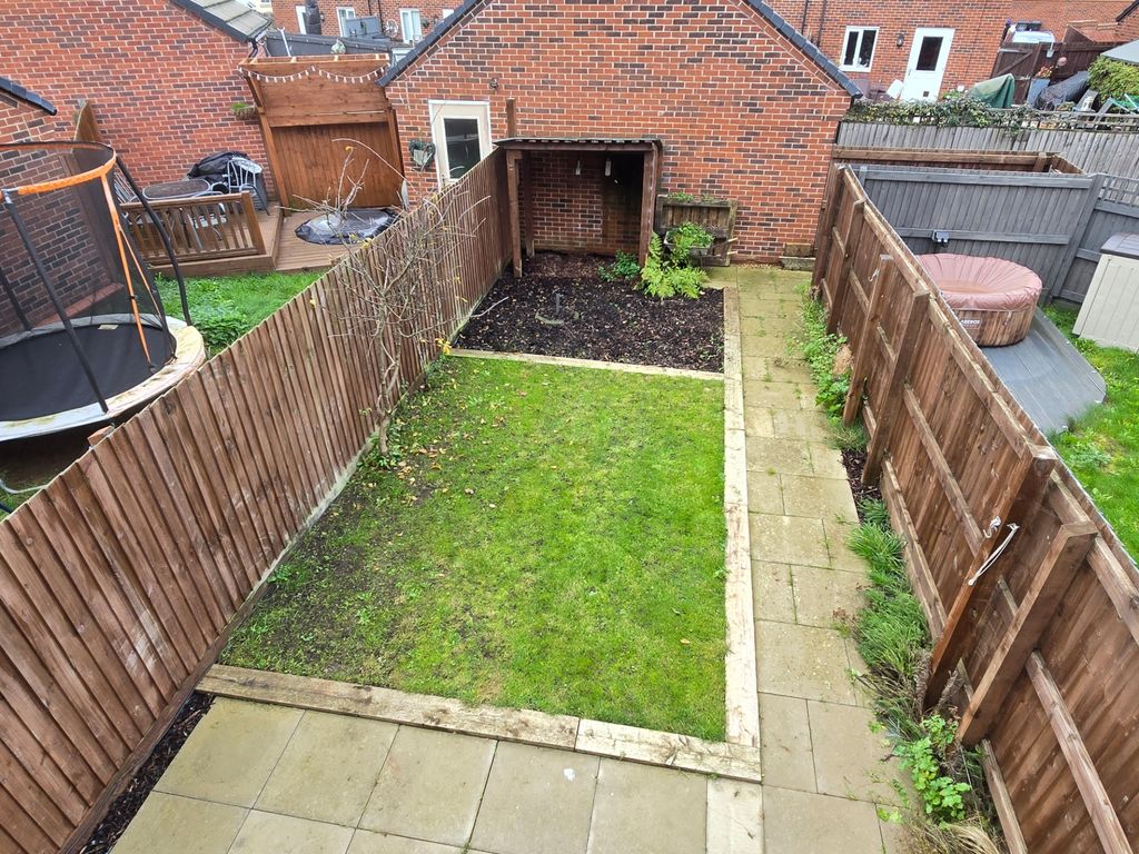 Property photo 3 of 18 Garden