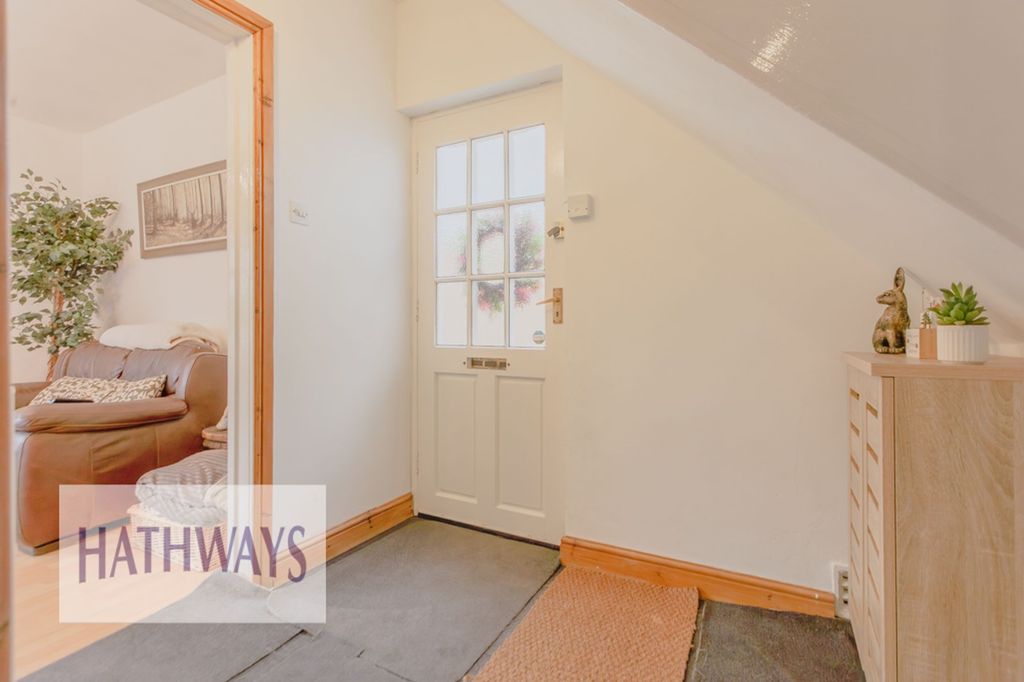 Property photo 3 of 33