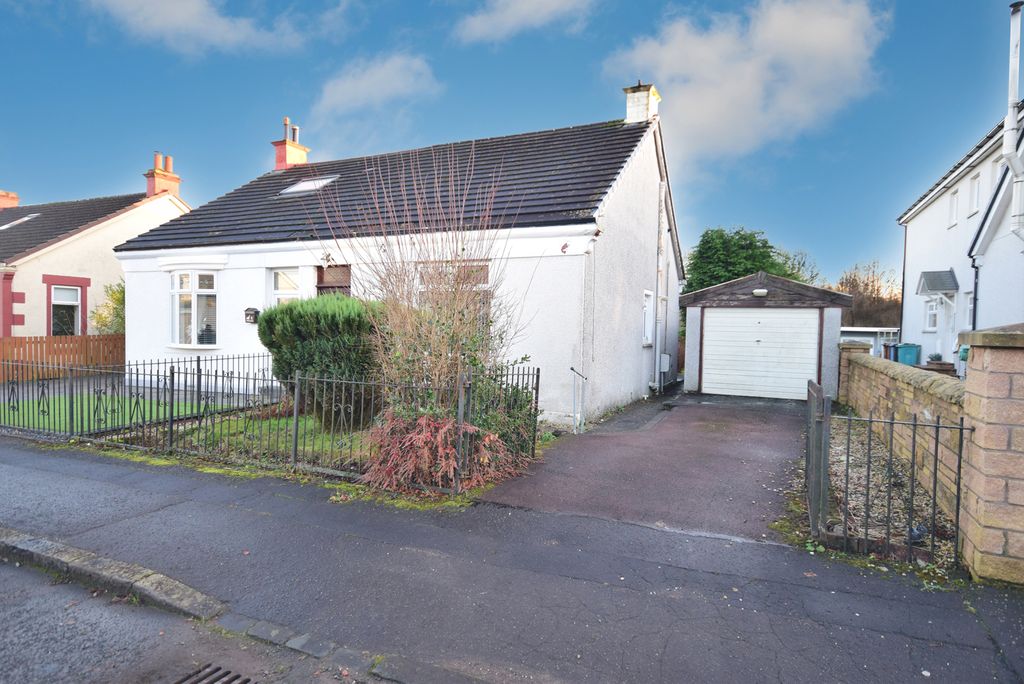 Property photo 1 of 15 3 Bedroom Semi-Detached Cottage For Sale