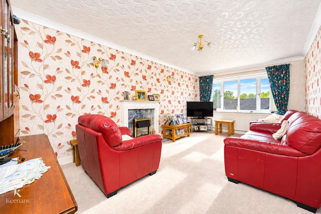 Property photo 3 of 19 Lupin (18).Png