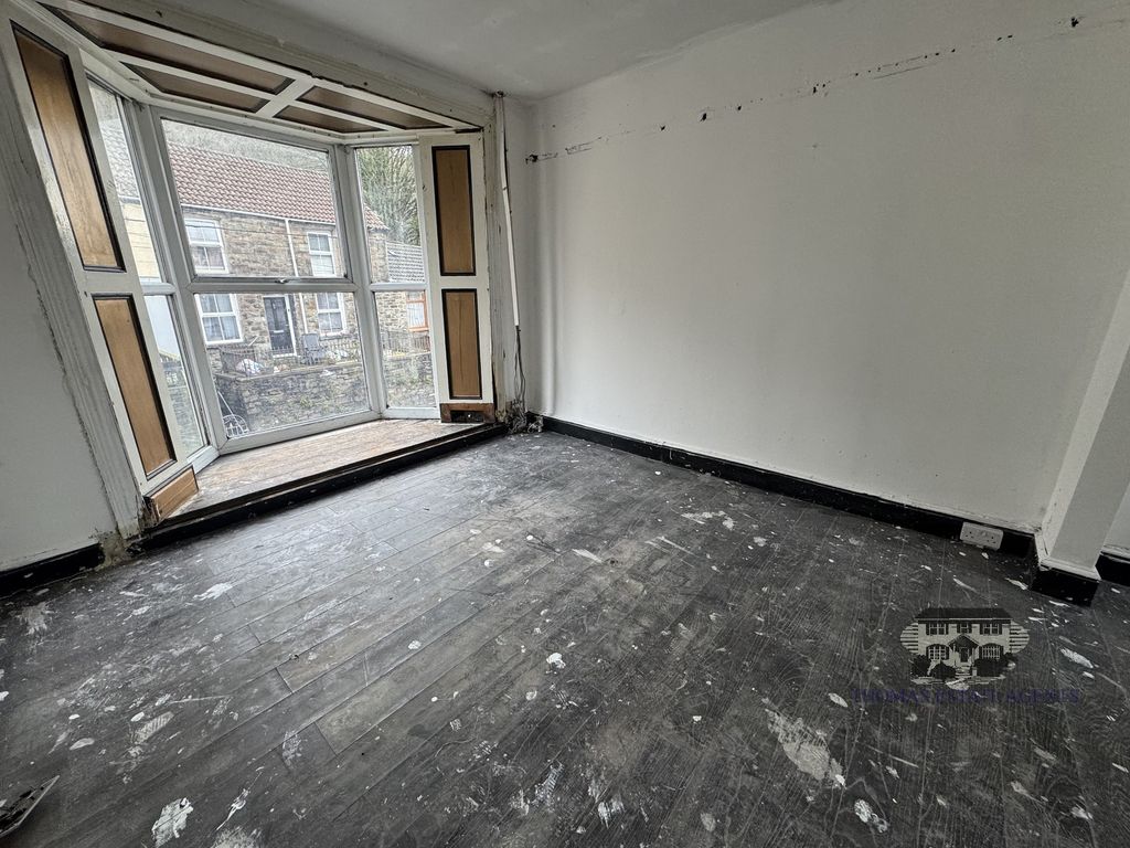 Additional image 11 of 5 bed property for saleYstrad Road, Pentre, Rhondda Cynon Taff CF41