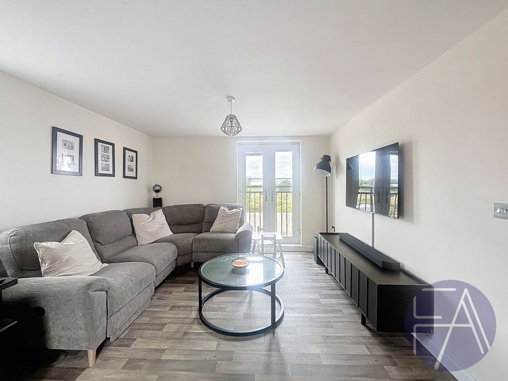 Property photo 3 of 13 4465215