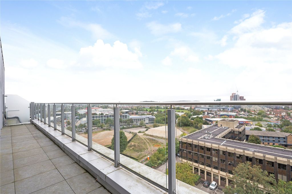 Property photo 3 of 12 Picture No. 04