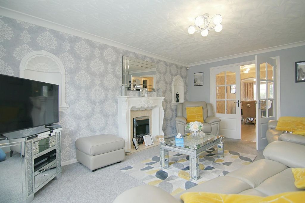 Property photo 2 of 19 Living Room