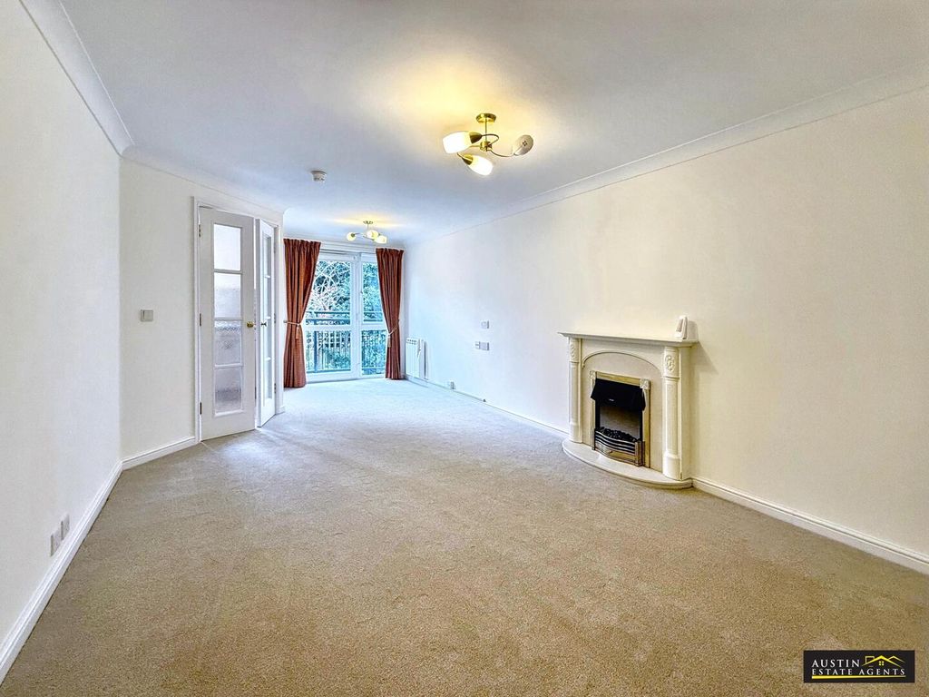 Property photo 2 of 14 Living Room