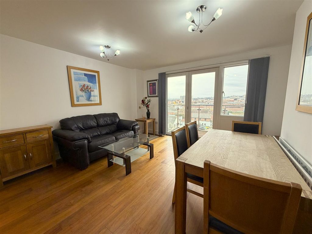 Property photo 1 of 11 Lounge 1.Jpg