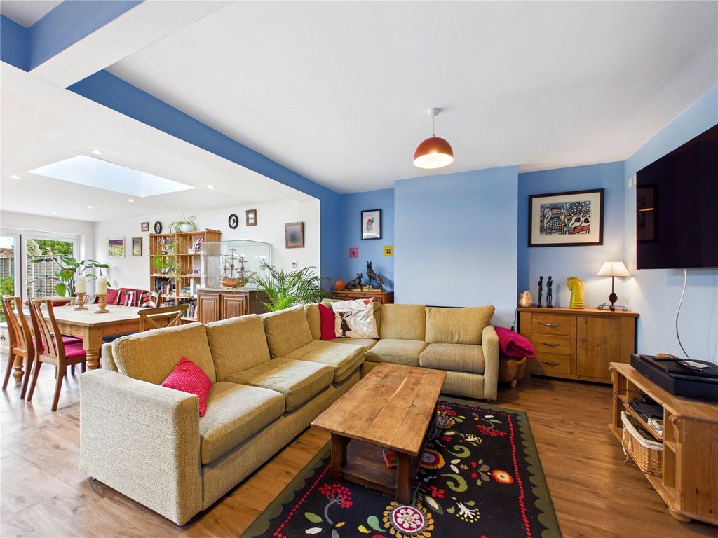 Property photo 3 of 13 Picture No. 02