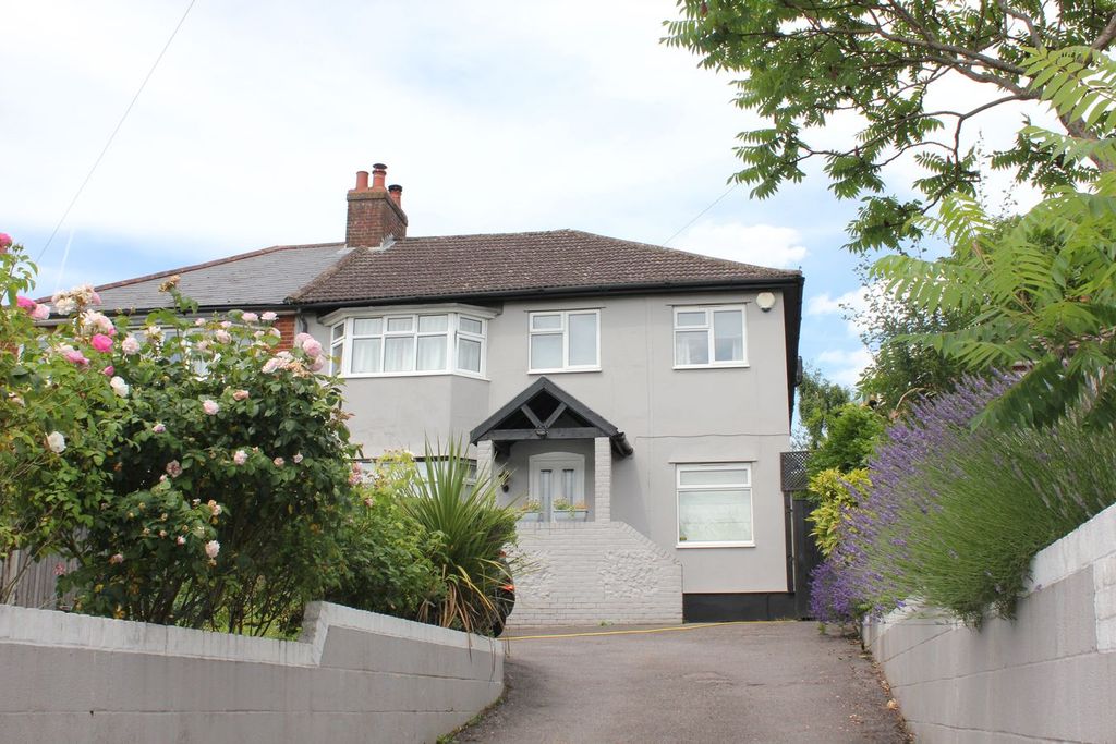 4 bed semi-detached house for sale15 Chequers Hill, Amersham HP7